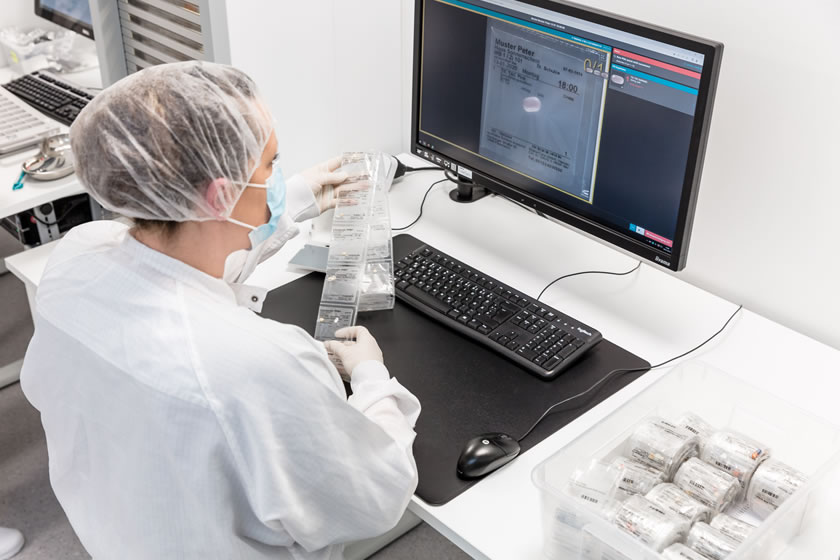 Patientenindividuelle Verblisterung Arzneimittel im Blisterzentrum Hameln für Blister Arzneimittel und die Verblisterung von Medikamenten. Blisterzentrum zur Verblisterung von Arzneimitteln in Blister Verpackungen für eine Patientenindividuelle Verblisterung aus Hameln.