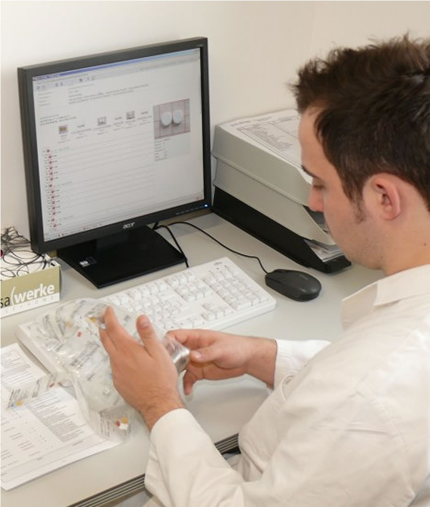 Patientenindividuelle Verblisterung Arzneimittel im Blisterzentrum Hameln für Blister Arzneimittel und die Verblisterung von Medikamenten. Blisterzentrum zur Verblisterung von Arzneimitteln in Blister Verpackungen für eine Patientenindividuelle Verblisterung aus Hameln.